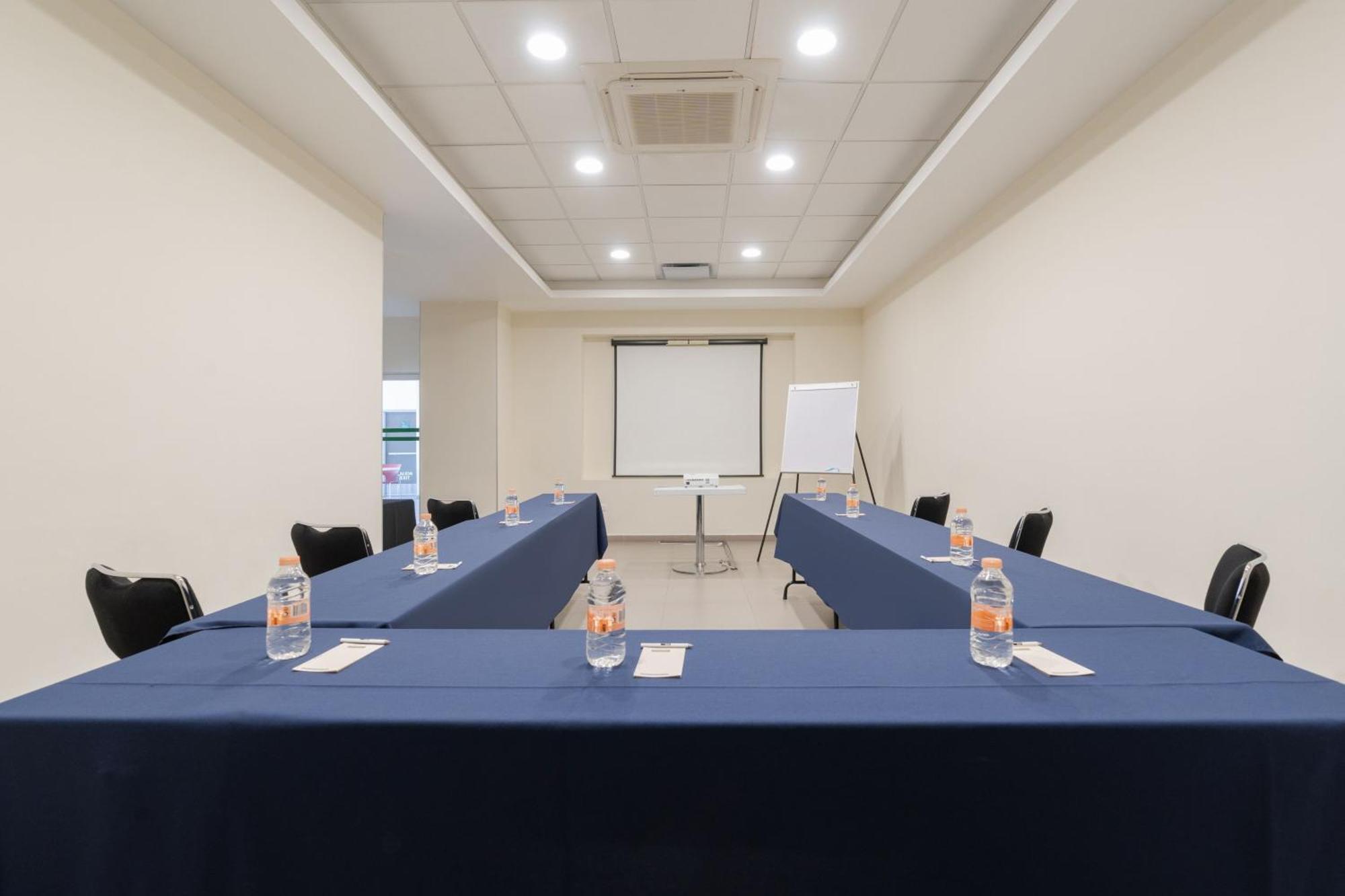 City Express Junior By Marriott Aguascalientes Centro Екстер'єр фото