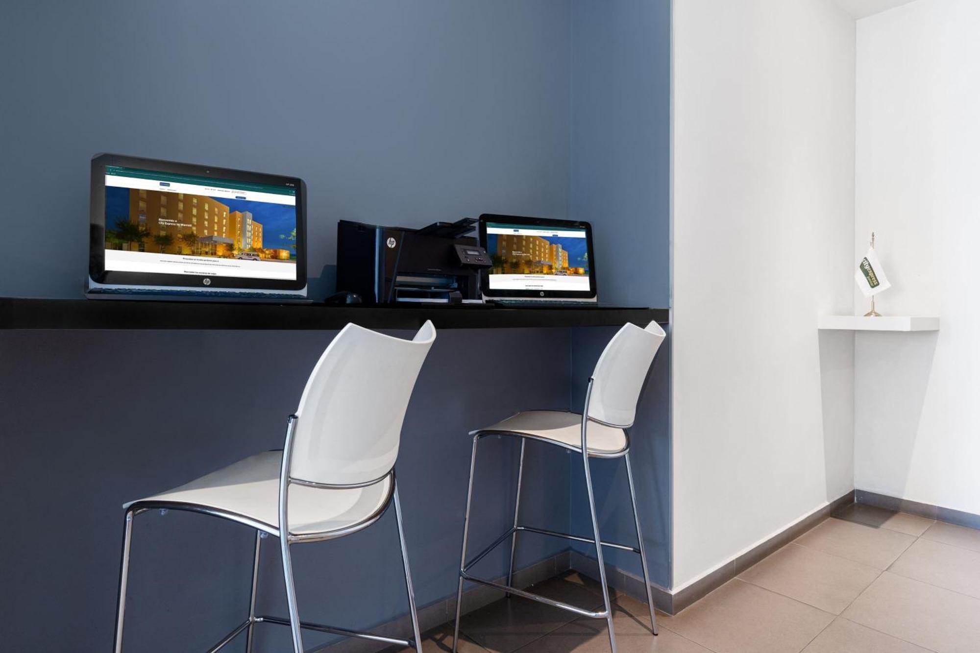 City Express Junior By Marriott Aguascalientes Centro Екстер'єр фото