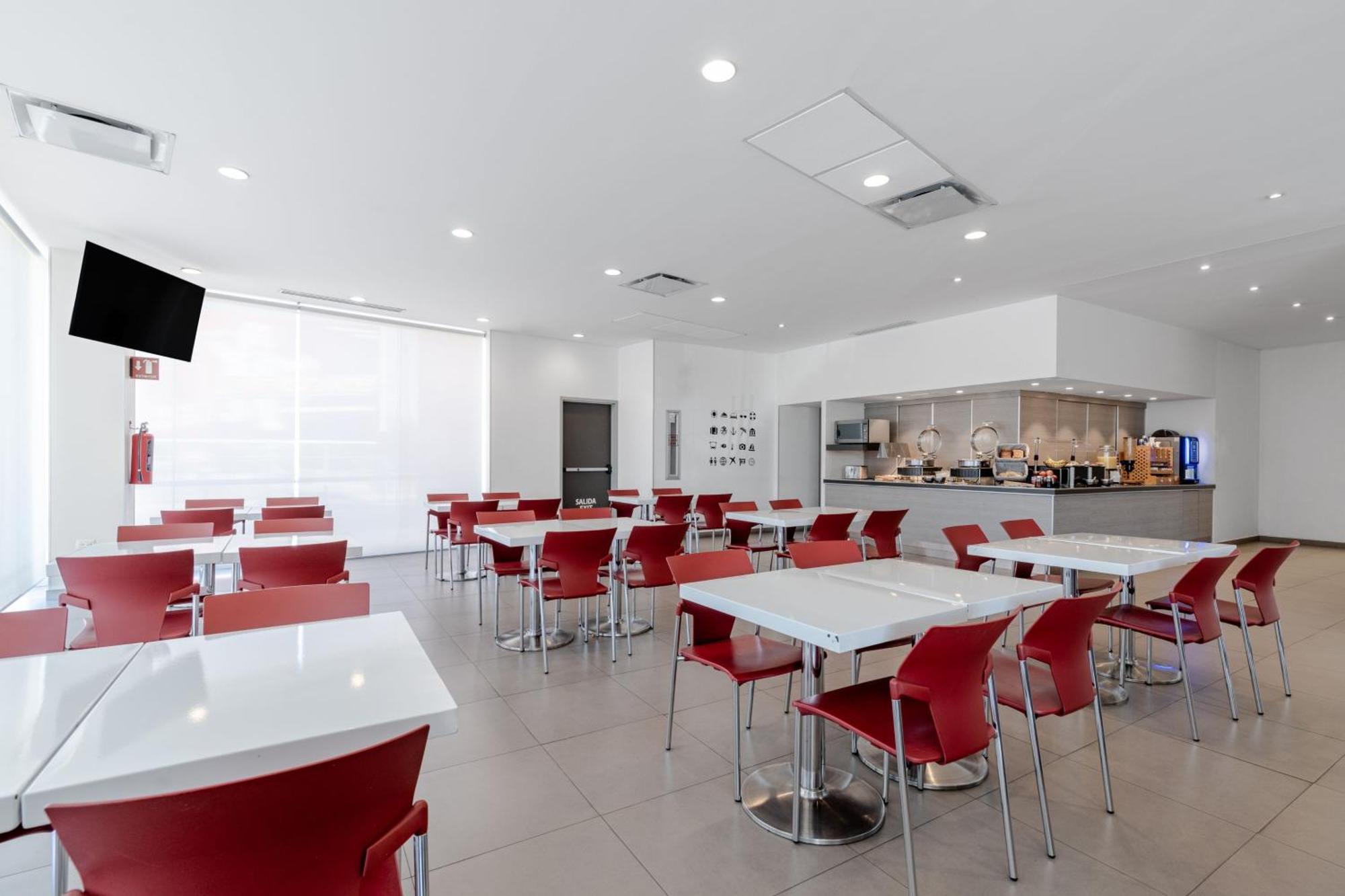 City Express Junior By Marriott Aguascalientes Centro Екстер'єр фото