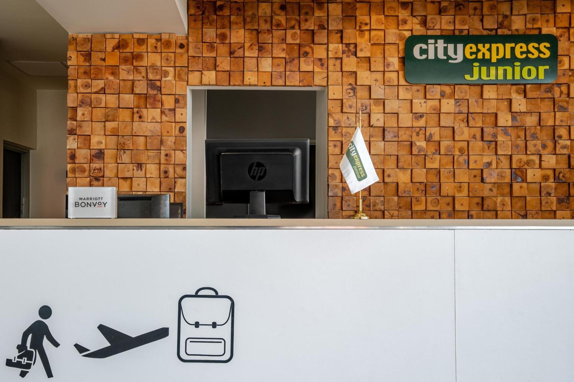 City Express Junior By Marriott Aguascalientes Centro Екстер'єр фото