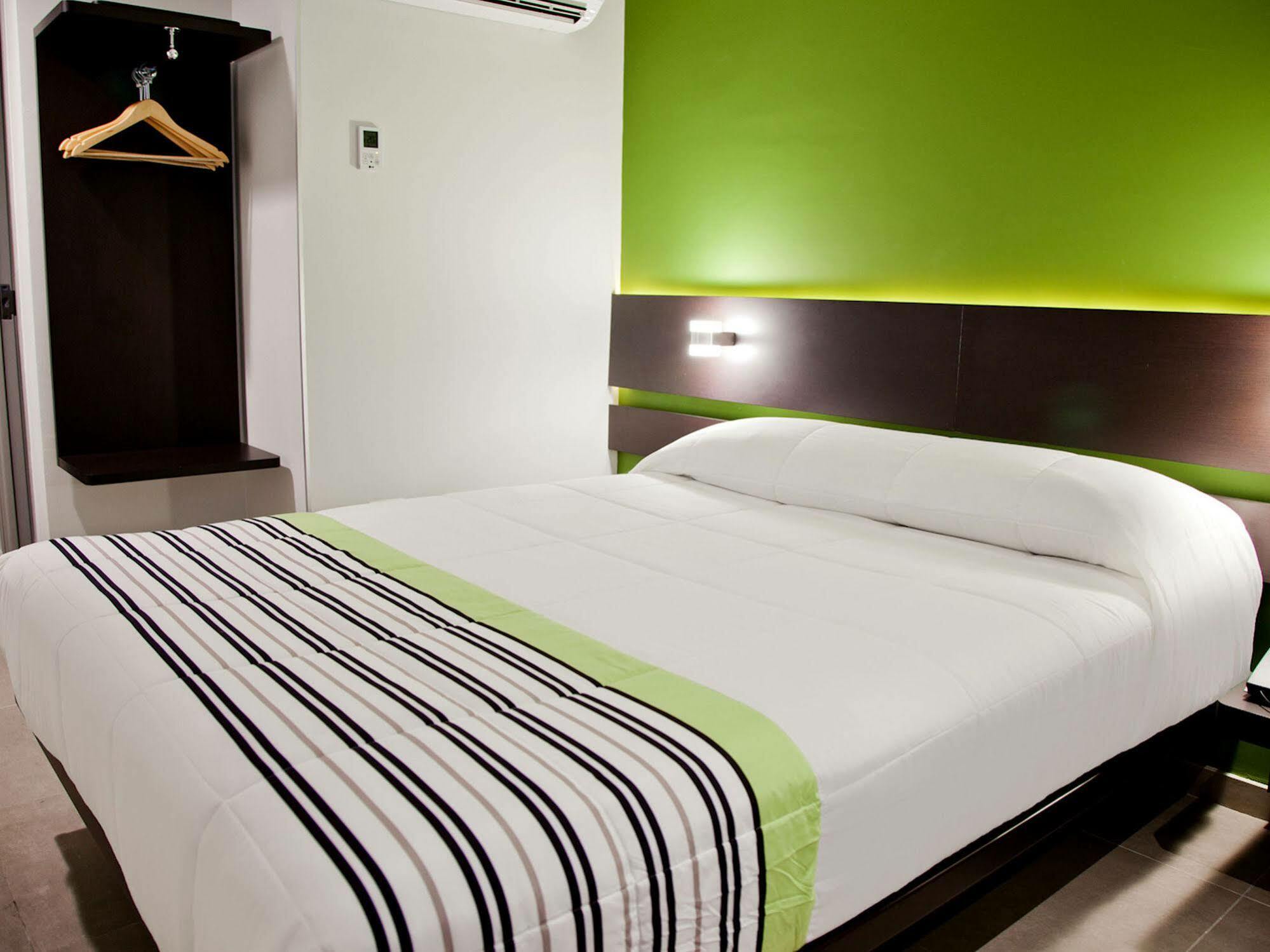 City Express Junior By Marriott Aguascalientes Centro Екстер'єр фото